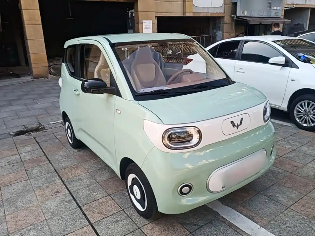 Hongguang MINIEV 2024 third generation 215km youth version купить на сайте DeffCars