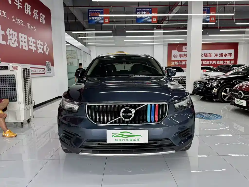 Volvo XC40 2022 T4 four-wheel drive Senova Zhixing fashion version купить на сайте DeffCars