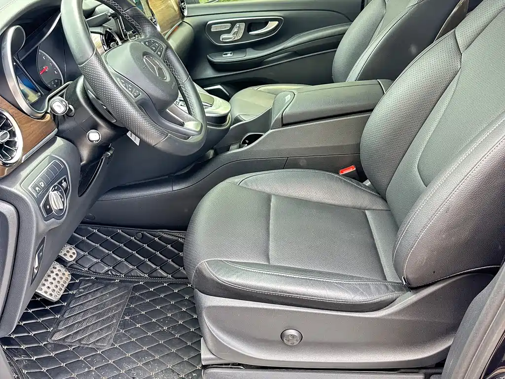 Mercedes-Benz V-Class 2021 V 260 L Long Wheelbase Luxury Edition купить на сайте DeffCars