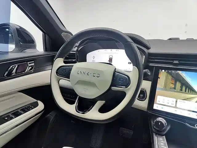 Lynk & Co 01 2023 1.5TD EM-F AM купить на сайте DeffCars