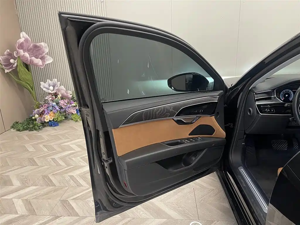 Audi A8 2023 A8L 45 TFSI quattro luxury model купить на сайте DeffCars