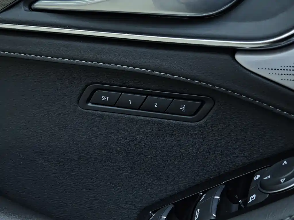 Cadillac CT5 2023 28T Premium Model купить на сайте DeffCars