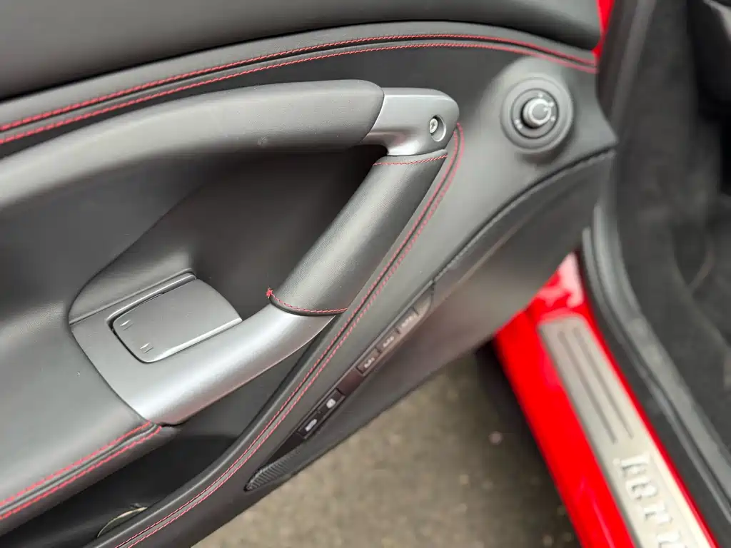 Ferrari F8 2019 Tributo 3.9T V8 купить на сайте DeffCars