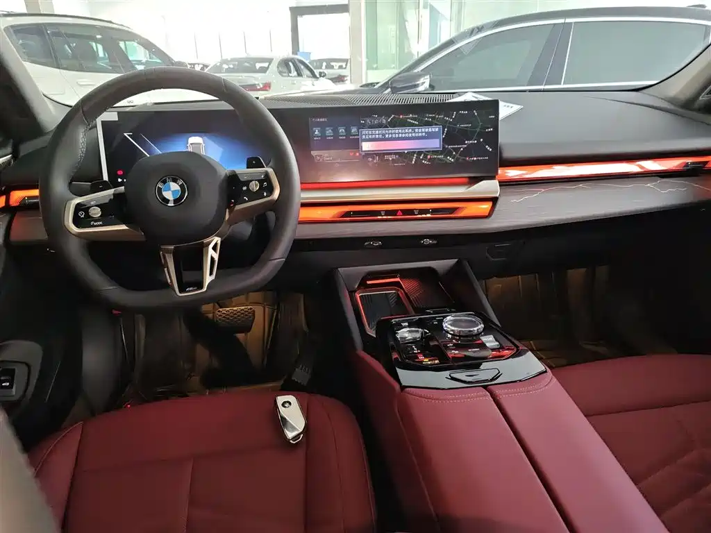 BMW 5 Series 2025 530Li Exclusive M Sports Package купить на сайте DeffCars