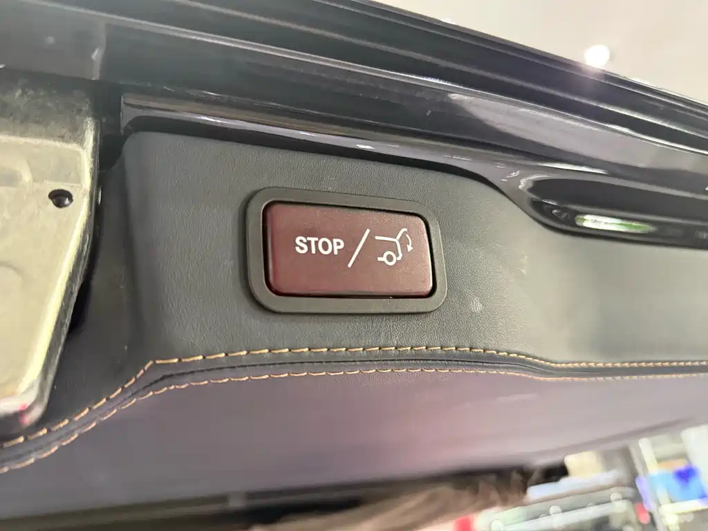 Mercedes-Benz V-Class 2021 V 260 L Long Wheelbase Luxury Edition купить на сайте DeffCars