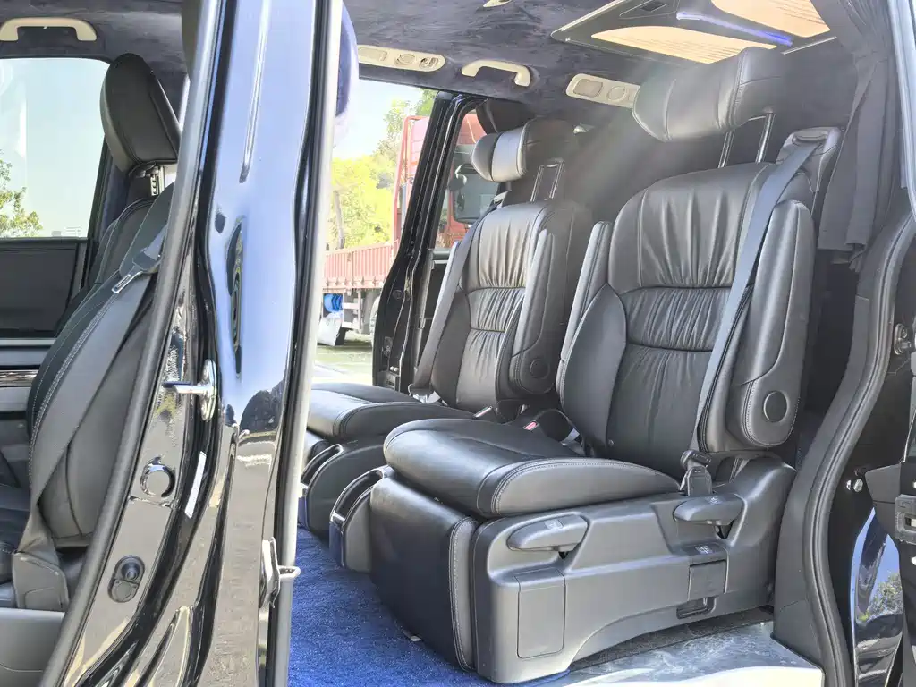 Odyssey 2024 2.0L e:HEV Rui·Lingxiang Edition купить на сайте DeffCars