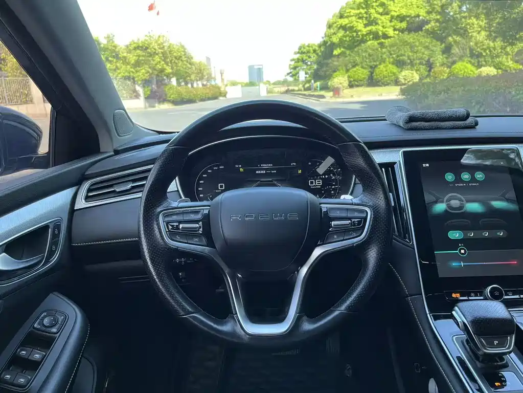 Roewe i6 MAX 2020 300TGI automatic cool smart driving version купить на сайте DeffCars