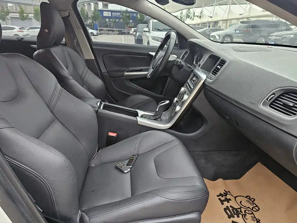 2017 Volvo S60 S60L T5 Smart Edition купить на сайте DeffCars