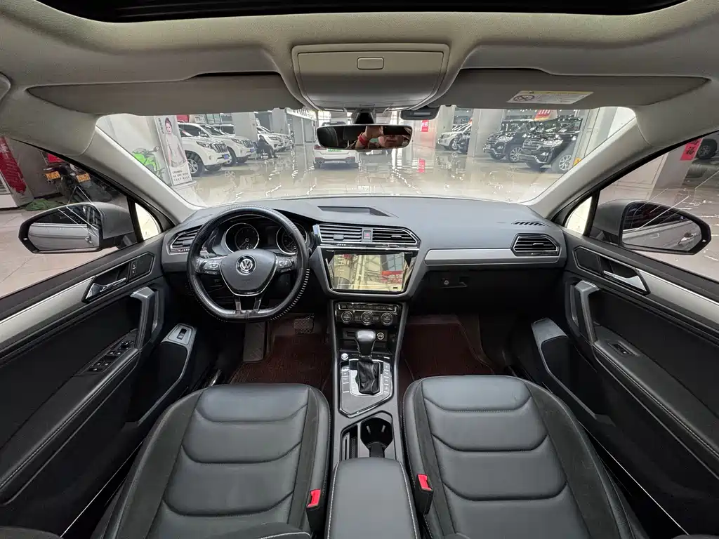 Tiguan L 2019 330TSI automatic two-wheel drive smart luxury version National VI купить на сайте DeffCars
