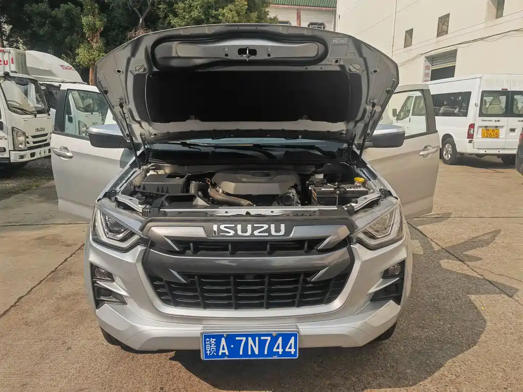 Lingtuo 2023 2.5T automatic two-wheel drive diesel pilot version long axis купить на сайте DeffCars