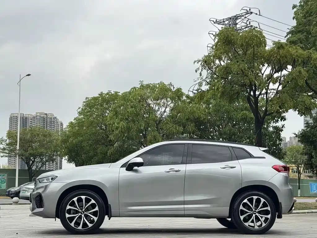 Wei brand VV7 2017 2.0T super luxury model купить на сайте DeffCars