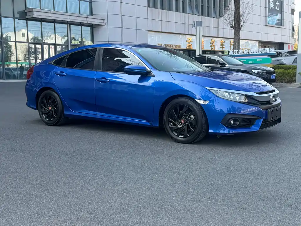 Civic 2016 220TURBO CVT Deluxe Edition купить на сайте DeffCars