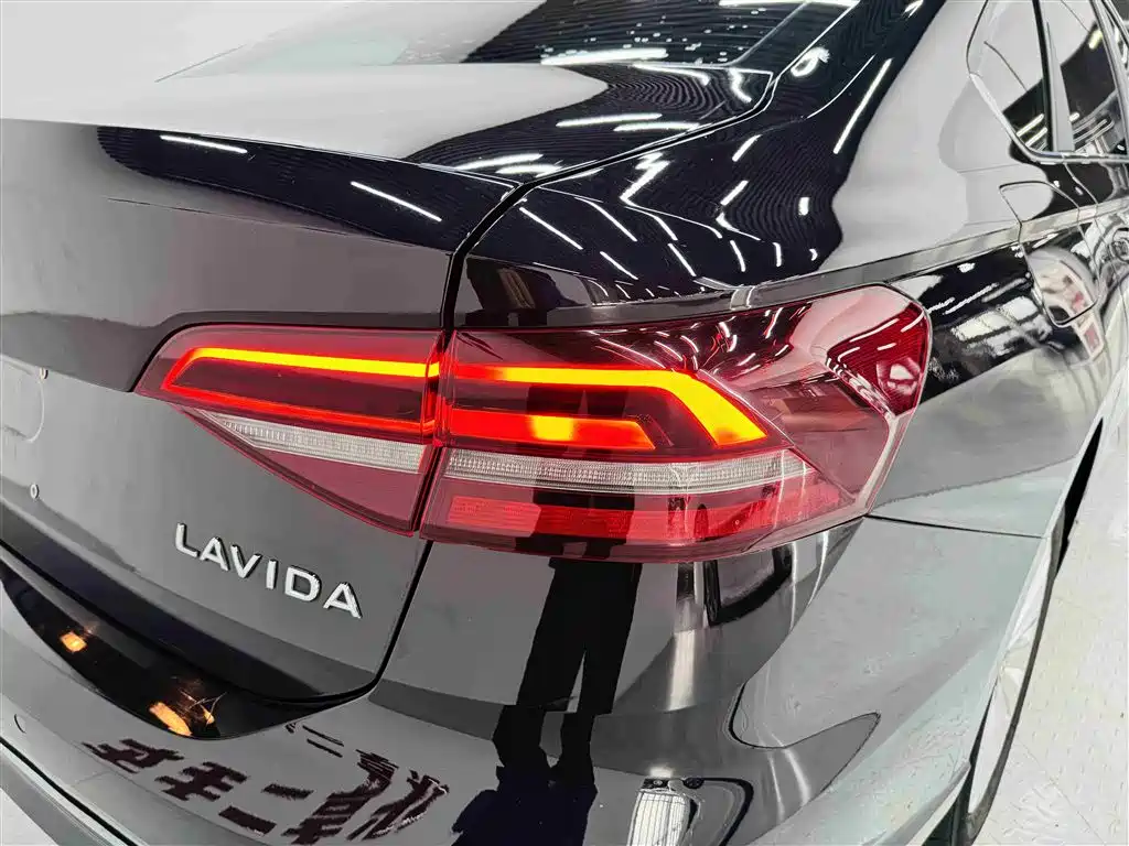 Lavida 2021 1.5L automatic comfort version купить на сайте DeffCars