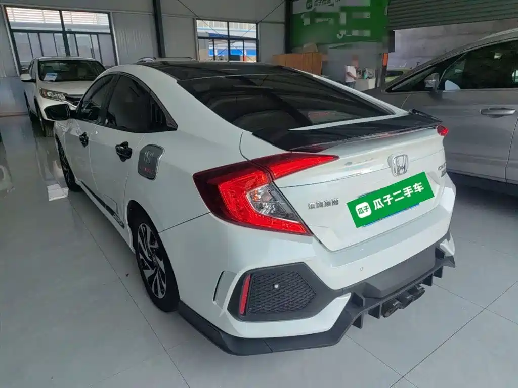 Civic 2016 220TURBO CVT Deluxe Edition купить на сайте DeffCars