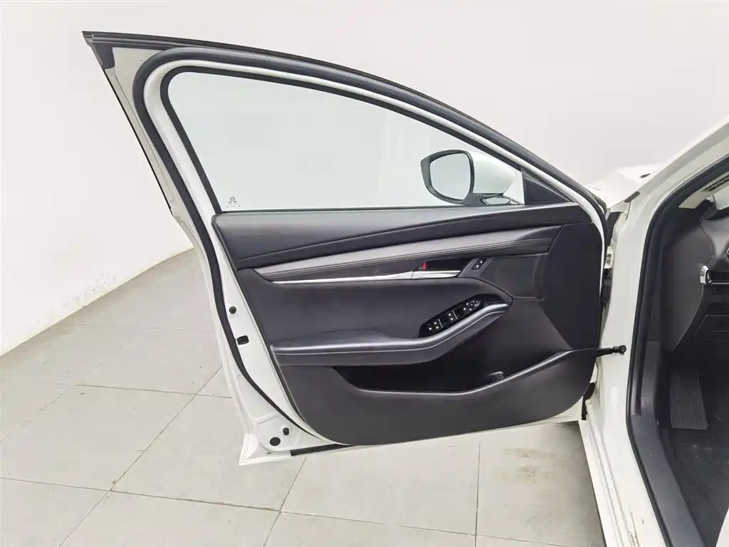 Mazda3 Angkesela 2021 2.0L automatic quality version купить на сайте DeffCars