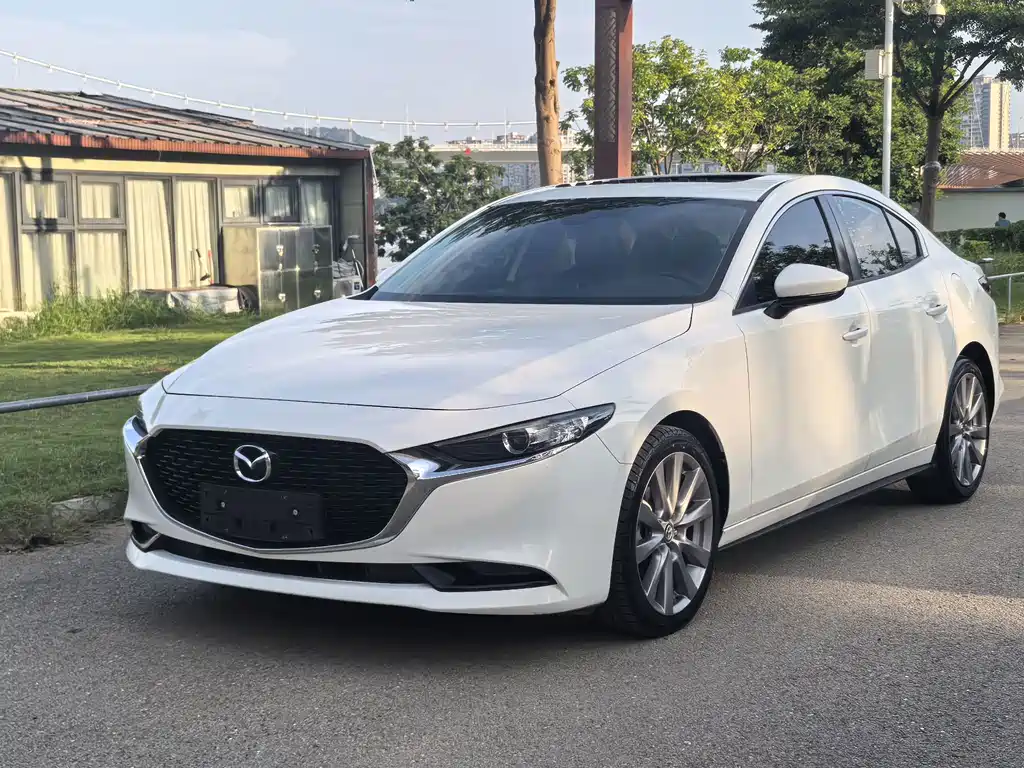 Mazda Axela 2020 2.0L Automatic Premium Edition купить на сайте DeffCars