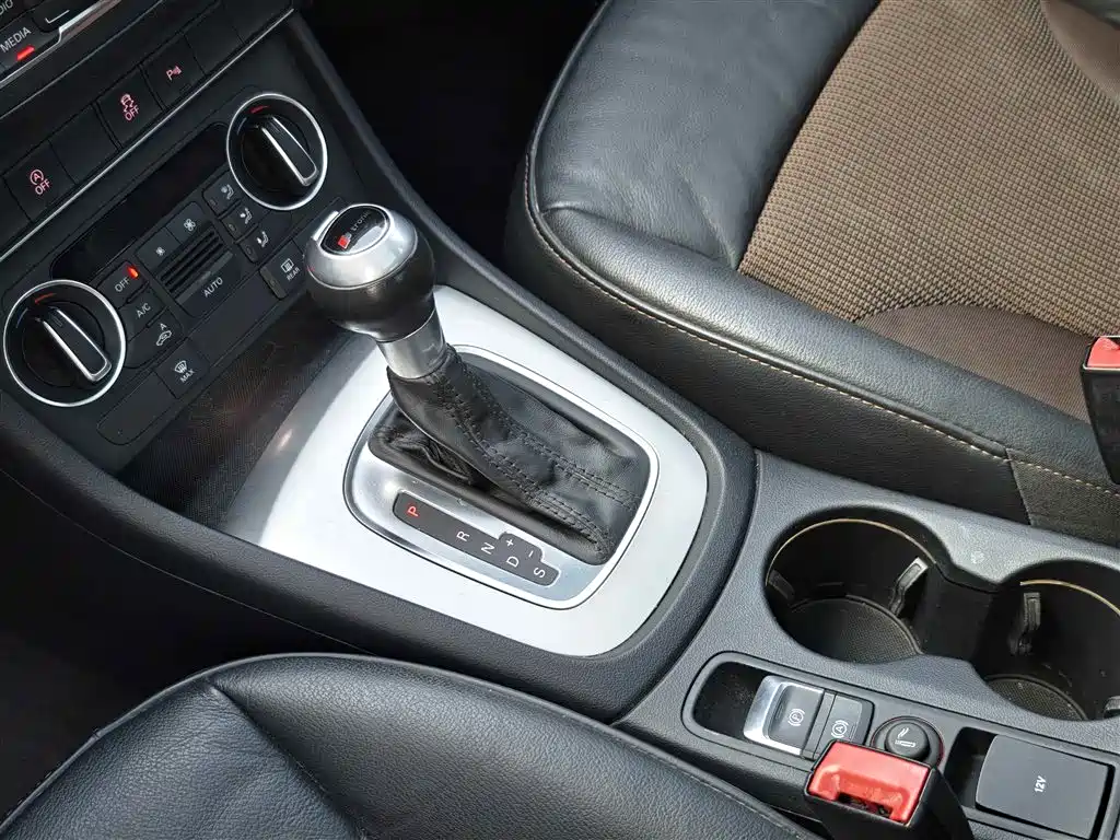 Audi Q3 2018 30th Anniversary Model 30 TFSI Fashion Model купить на сайте DeffCars