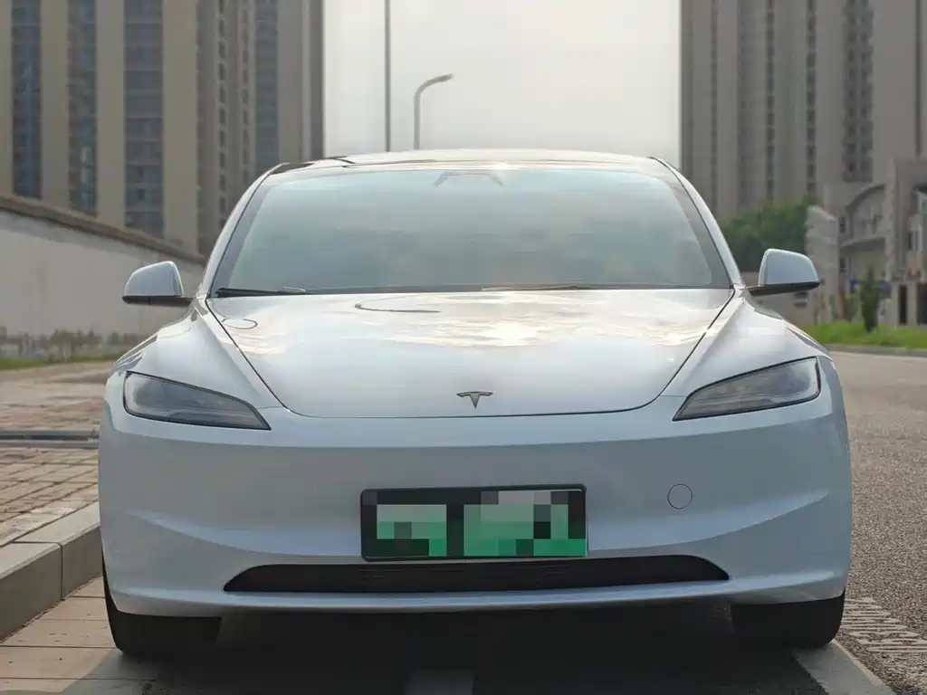 Model 3 2025 rear-wheel drive version купить на сайте DeffCars