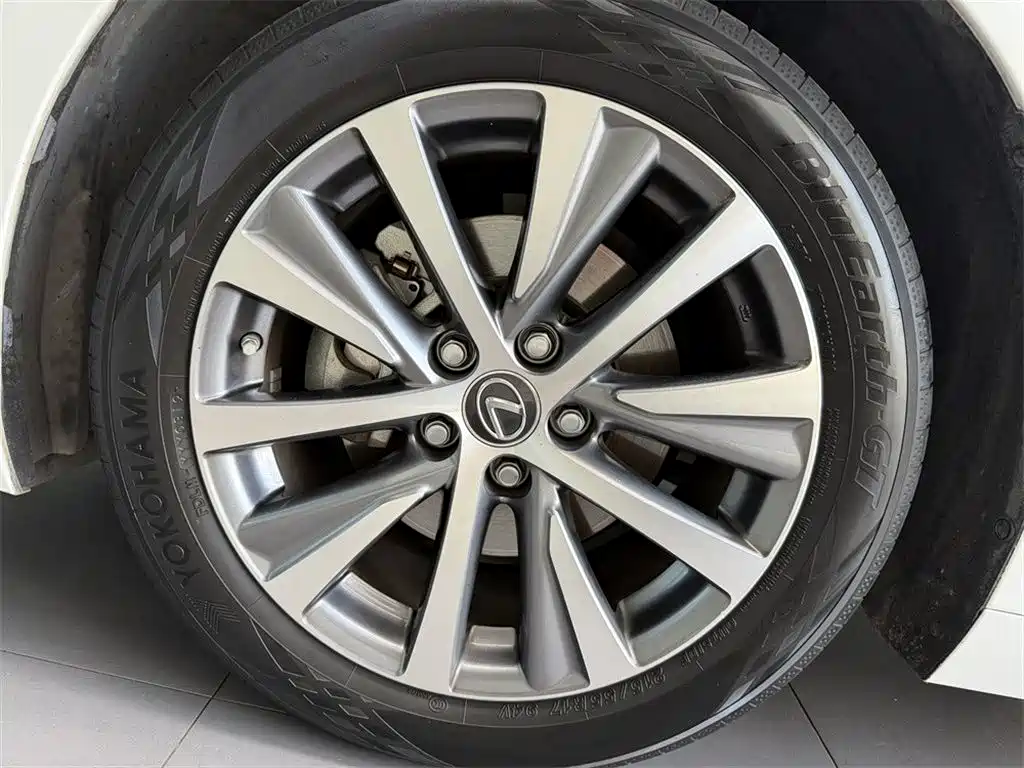 Lexus ES 2018 200 Excellence Edition National V купить на сайте DeffCars