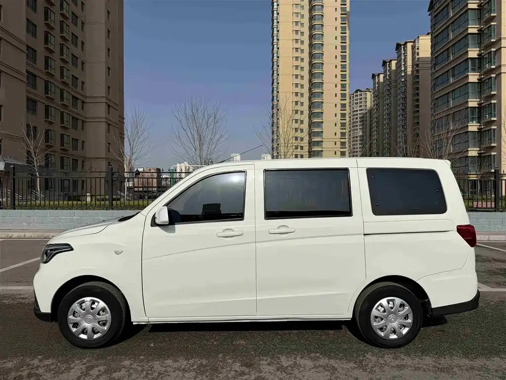 Uno S 2021 1.5L Uno S Smart Edition single steam air-conditioned bus JL473QG купить на сайте DeffCars