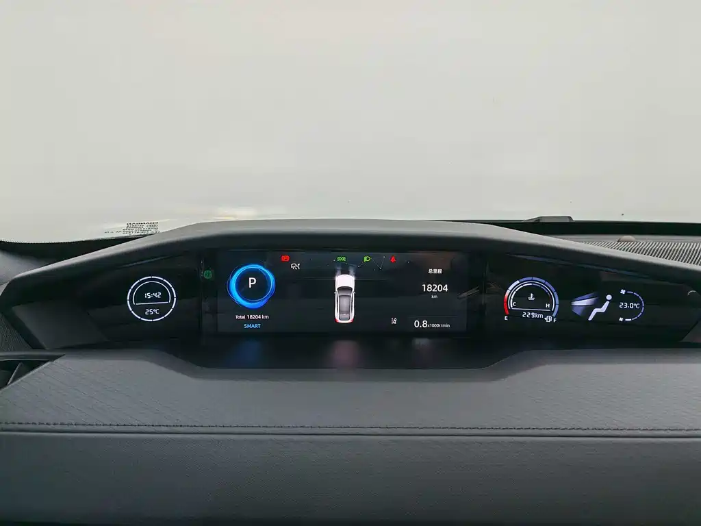 Changan UNI-V 2023 1.5T premium model купить на сайте DeffCars