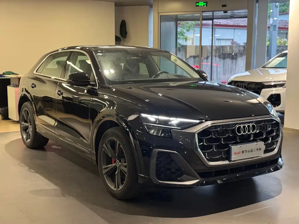 Audi Q8 2024 55 TFSI luxury and dynamic model купить на сайте DeffCars