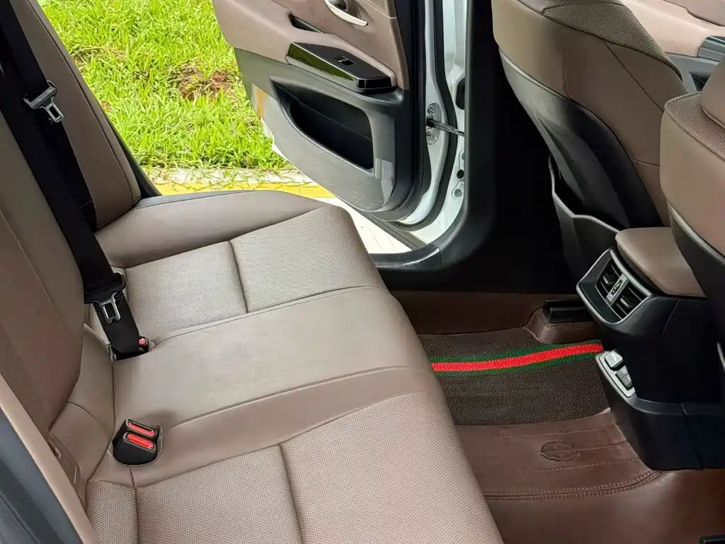 Lexus ES 2023 200 Excellence Edition купить на сайте DeffCars