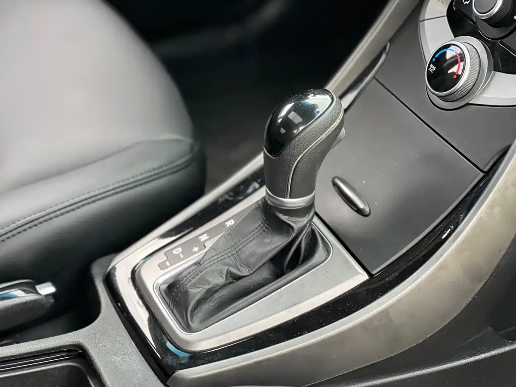 Elantra 2016 1.6L automatic premium model купить на сайте DeffCars