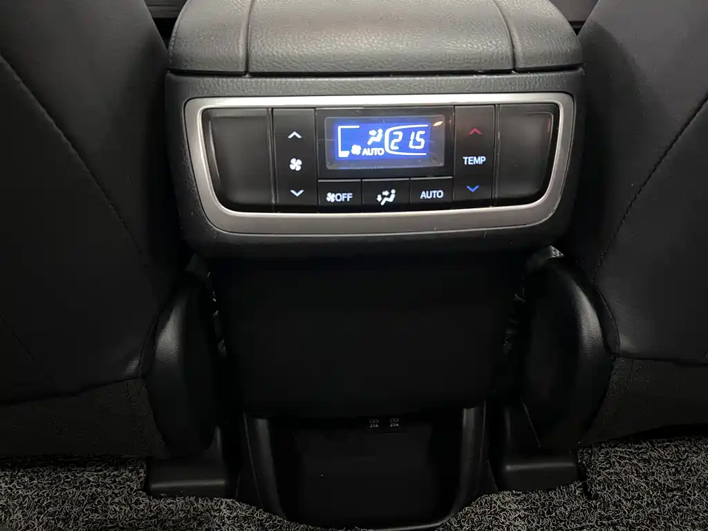 Highlander 2018 2.0T four-wheel drive premium version, 7 seats, National VI купить на сайте DeffCars