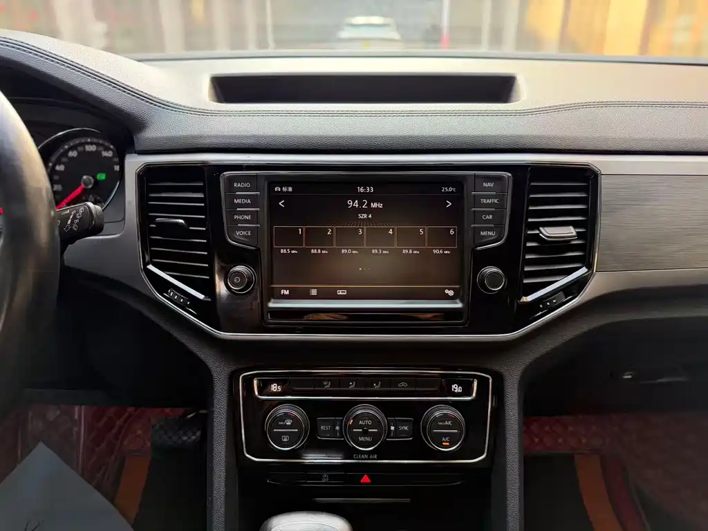 Touron 2019 380TSI four-wheel drive comfort version National VI купить на сайте DeffCars