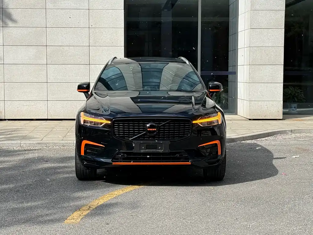 Volvo XC60 2019 T5 4WD Zhiyuan Sport Edition National VI купить на сайте DeffCars