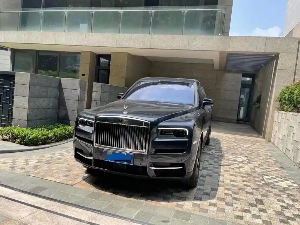 Cullinan 2018 five-seater version купить на сайте DeffCars