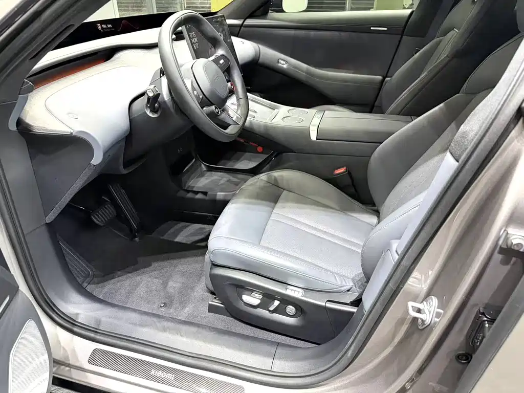 Xiaomi YU7 2025 4WD Max Edition купить на сайте DeffCars