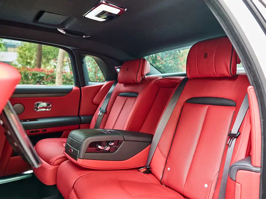 Ghost 2021 6.7T long wheelbase version купить на сайте DeffCars