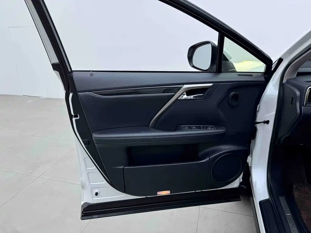 Lexus RX 2020 facelift 300 two-wheel drive elite version купить на сайте DeffCars
