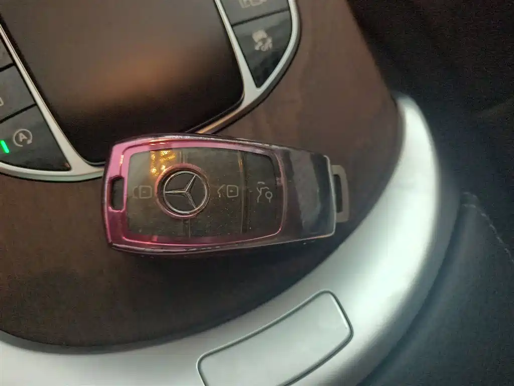 Mercedes-Benz GLC 2022 facelift GLC 260 L 4MATIC luxury model купить на сайте DeffCars