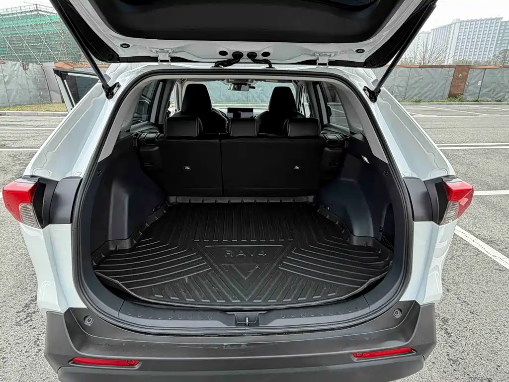 RAV4 Rongfang 2023 2.0L CVT two-wheel drive urban version купить на сайте DeffCars