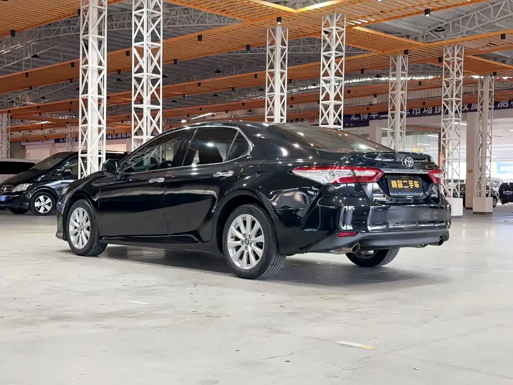 Camry 2018 2.0G Deluxe Edition купить на сайте DeffCars