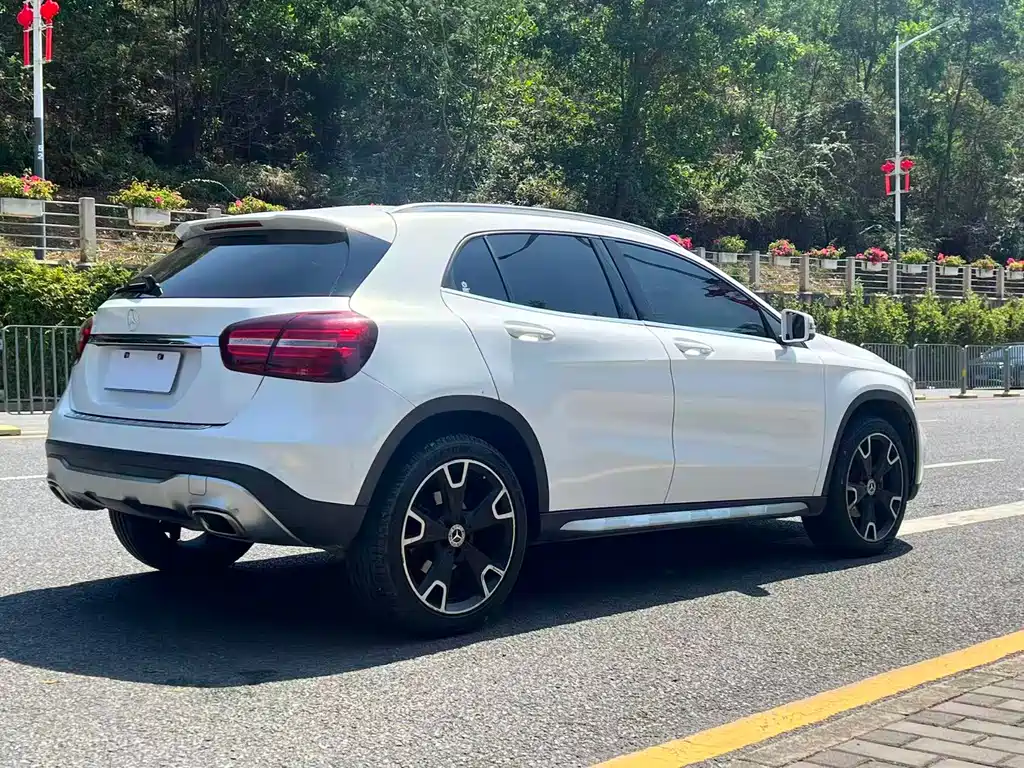 Mercedes-Benz GLA 2017 GLA 220 4MATIC luxury model купить на сайте DeffCars
