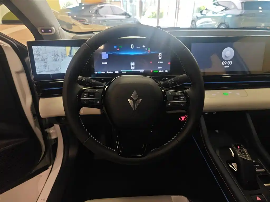 Lingxi L 2024 Ready Player Edition купить на сайте DeffCars