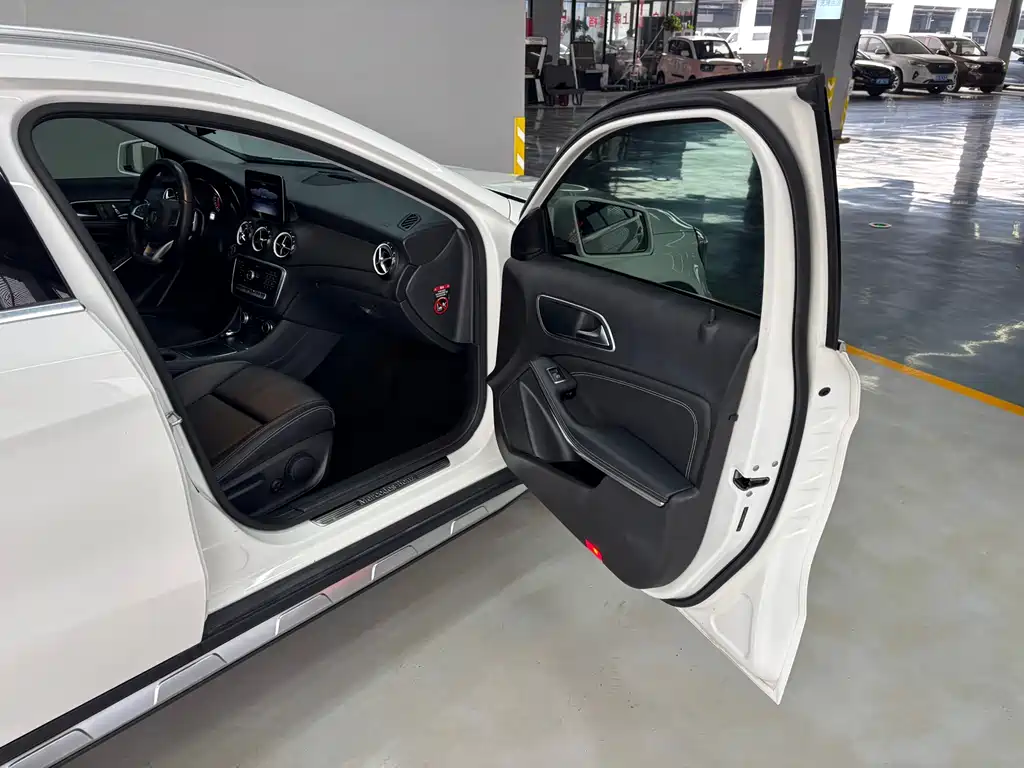 Mercedes-Benz GLA 2019 GLA 200 Dynamic купить на сайте DeffCars