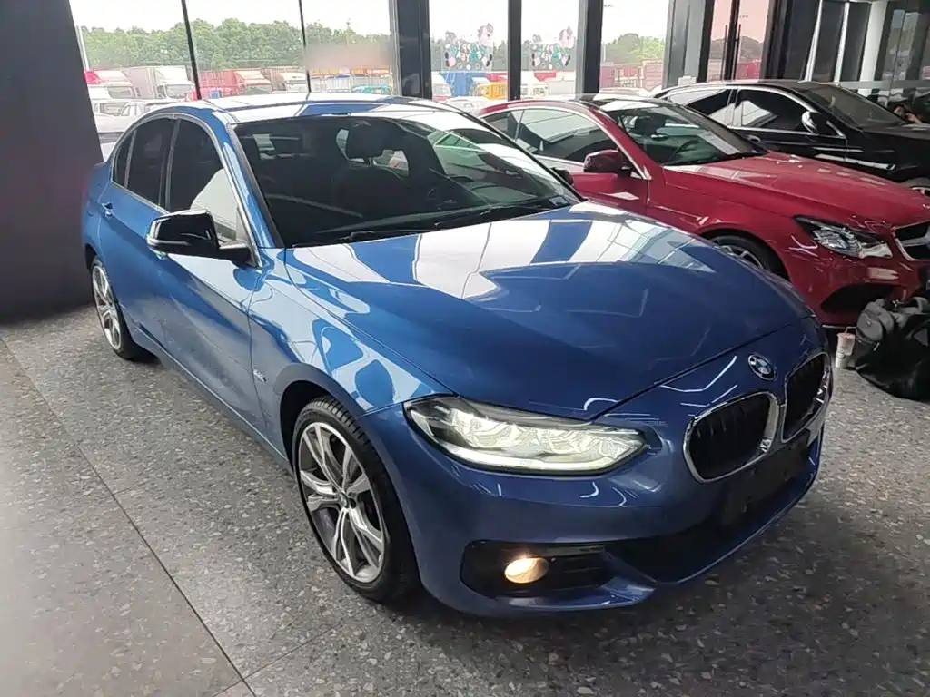 BMW 1 Series 2018 120i Design Package купить на сайте DeffCars