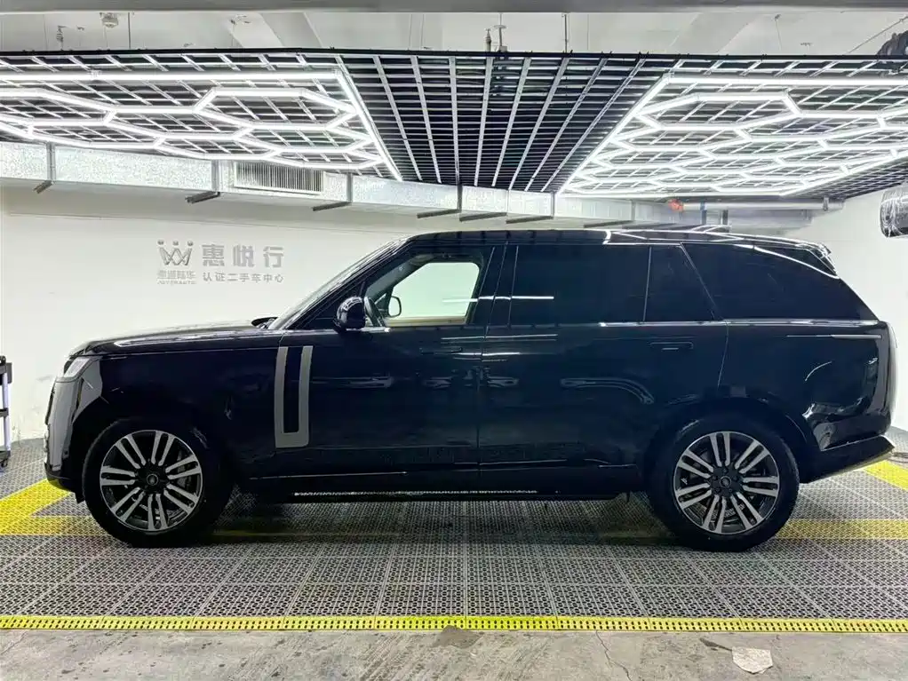Range Rover 2024 3.0 L6 400PS Extended Edition купить на сайте DeffCars