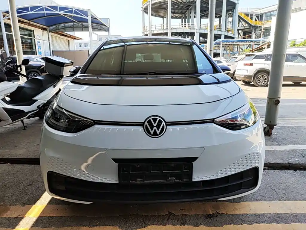 Volkswagen ID.3 2023 upgraded model pure smart version купить на сайте DeffCars