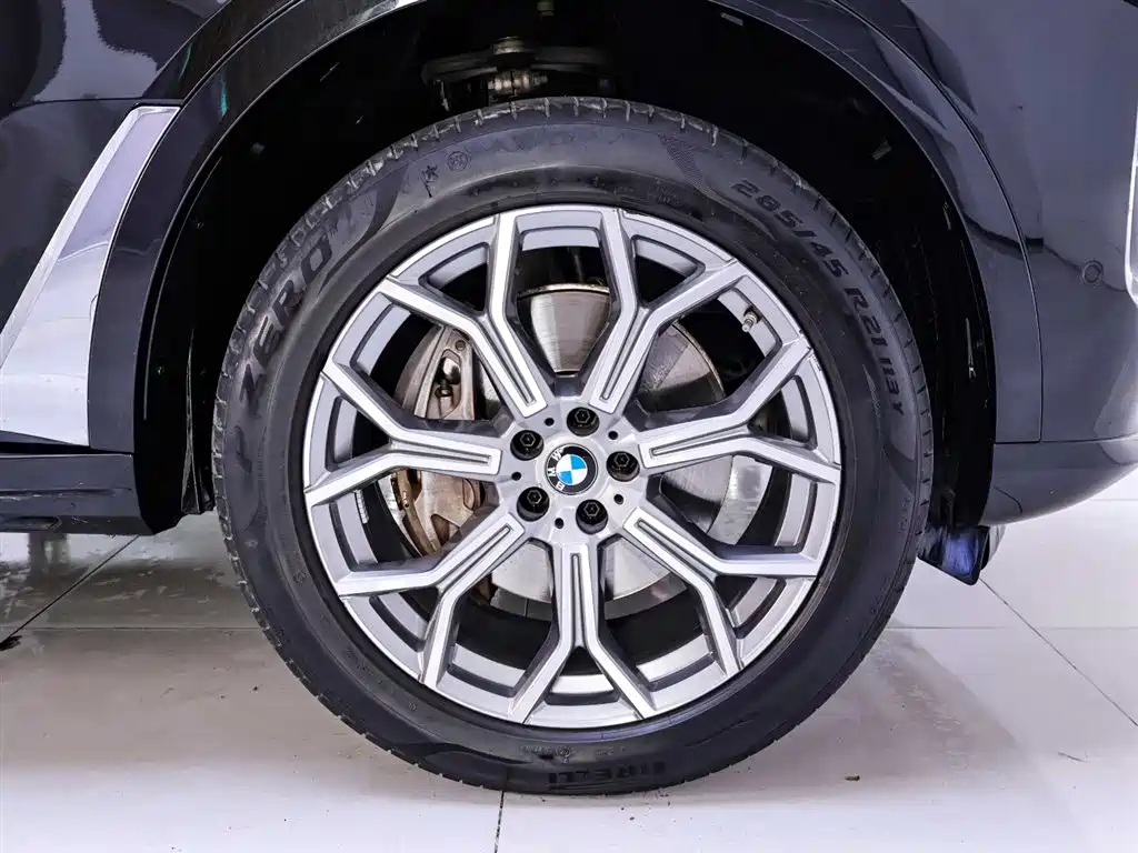 BMW X7 2023 xDrive40i Leading Luxury Package купить на сайте DeffCars