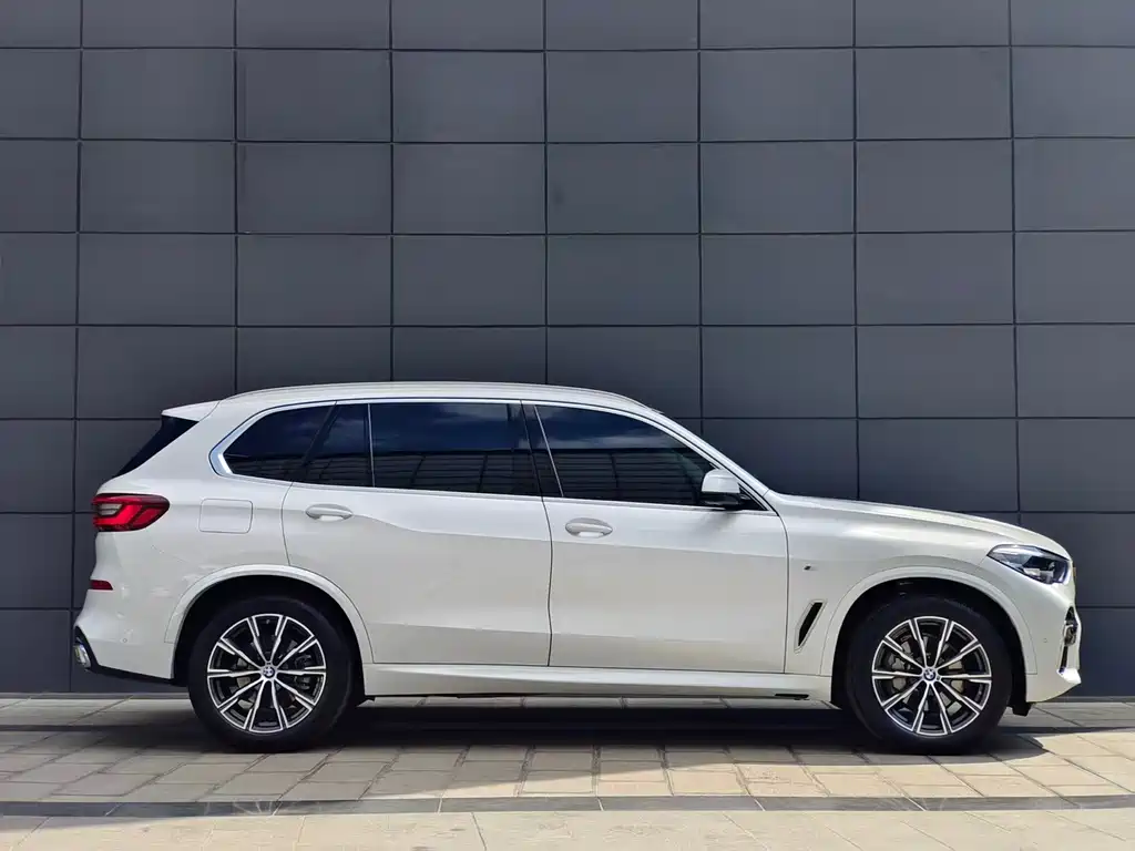 BMW X5 2022 facelift xDrive 30Li M sports package купить на сайте DeffCars
