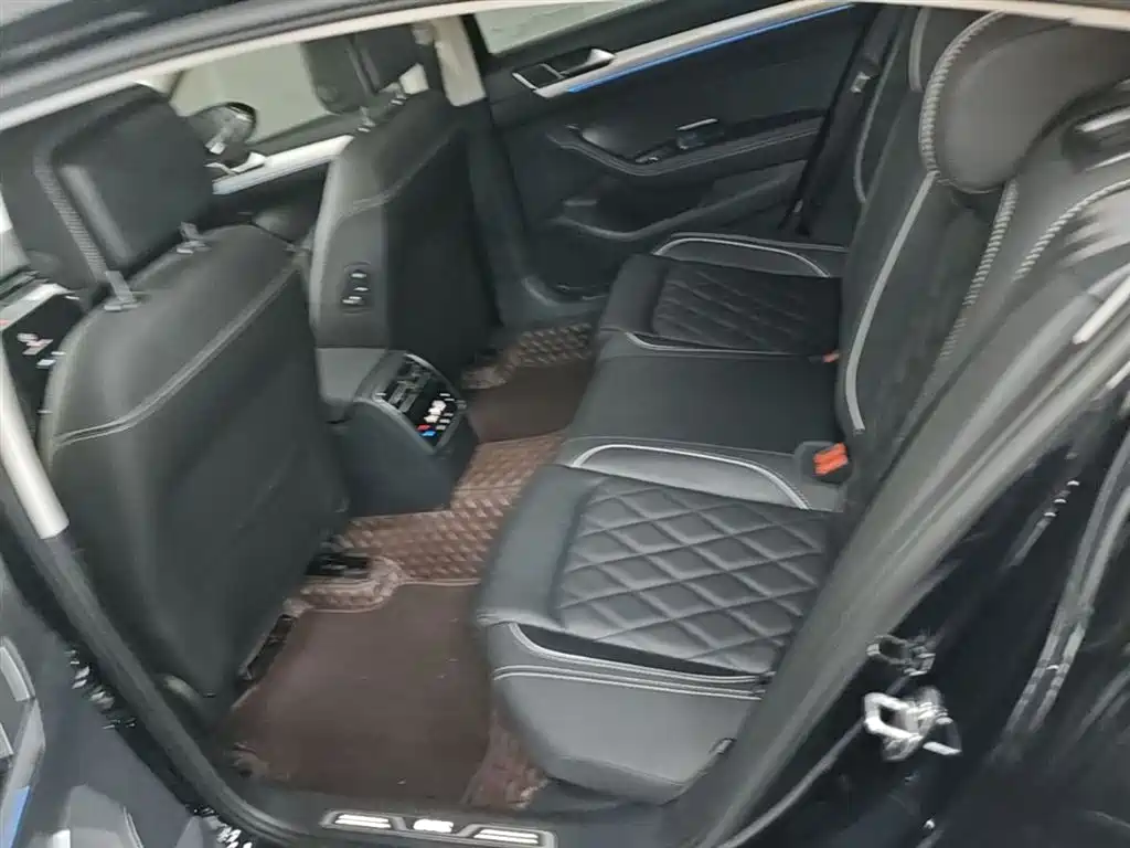 Magotan GTE plug-in hybrid 2022 GTE luxury model купить на сайте DeffCars