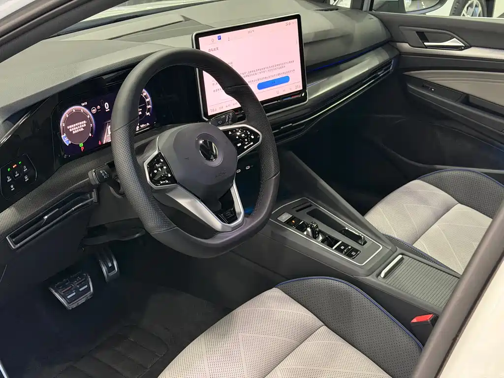 Golf 2025 facelift 300TSI R-Line купить на сайте DeffCars