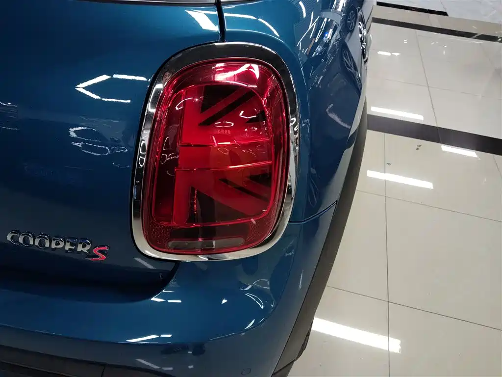 MINI 2022 2.0T COOPER S Artist купить на сайте DeffCars