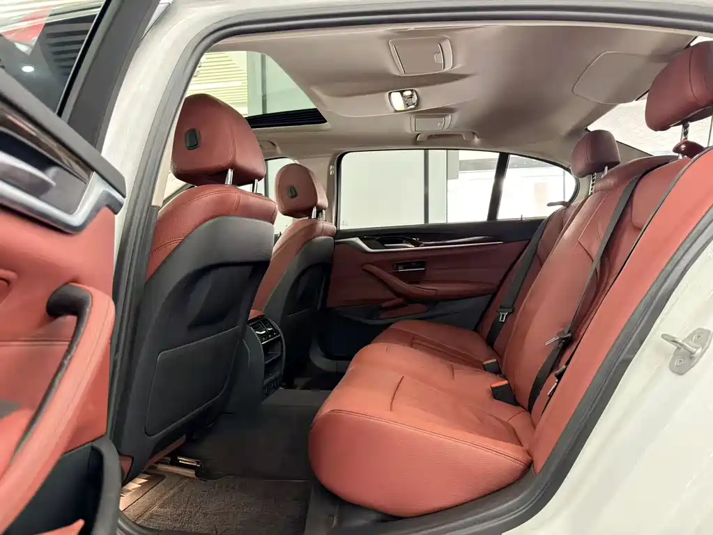BMW 5 Series 2018 528Li Special Edition launched купить на сайте DeffCars